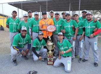 la-familia-etesa-celebra-un-convivio-deportivo